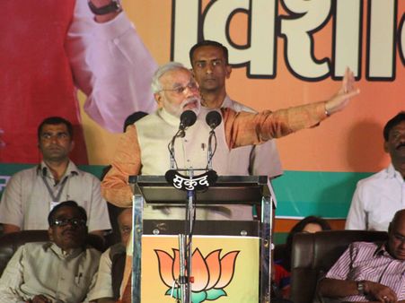 મીડિયાની મહેરબાનીથી કોંગ્રેસ બચેલી છે