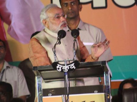 શું આ પૈસા સહેજાદાના મામાને ઘરેથી આવ્યા છે શું આ પૈસા સહેજાદાના મામાને ઘરેથી આવ્યા છે