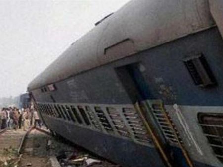 નાસિક પાસે મંગલા એક્સપ્રેસ પાટા પરથી ઉતરી, 4ના મોત