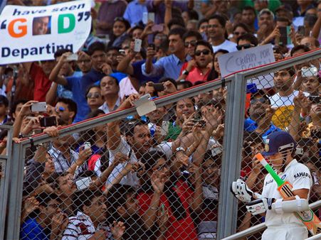 સચિન.. સચિનના..ના નારા સચિન.. સચિનના..ના નારા