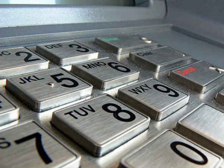 એટીએમ બૂથમાં વધુ સમય સુધી રહેવાથી બચો 