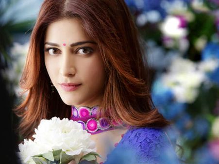 કમલ-નયની શ્રુતિ હસનની સુંદર તસવીરો