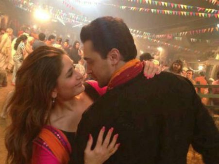 ગોરી તેરે પ્યાર મેં ફિલ્મના સેટની તસવીરી ઝલક ગોરી તેરે પ્યાર મેં ફિલ્મના સેટની તસવીરી ઝલક