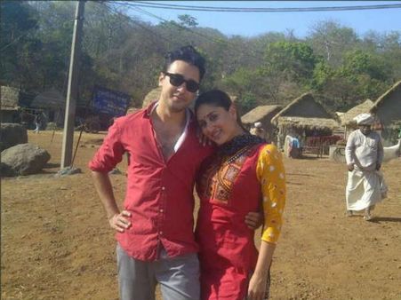 ગોરી તેરે પ્યાર મેં ફિલ્મના સેટની તસવીરી ઝલક ગોરી તેરે પ્યાર મેં ફિલ્મના સેટની તસવીરી ઝલક