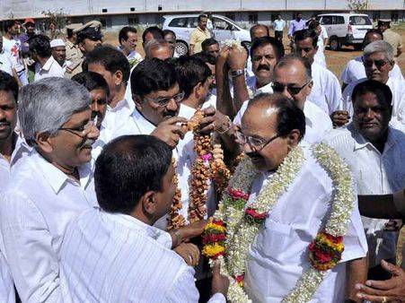 કૃષિ મેળામાં વિરપ્પા મોઇલી કૃષિ મેળામાં વિરપ્પા મોઇલી