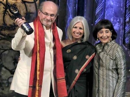 સલમાન રશ્દીને સન્માન સલમાન રશ્દીને સન્માન