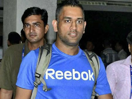 મહેન્દ્ર સિંહ ધોની, ભારત