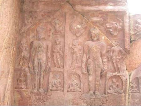 સોંભંદર ગુફાઓ