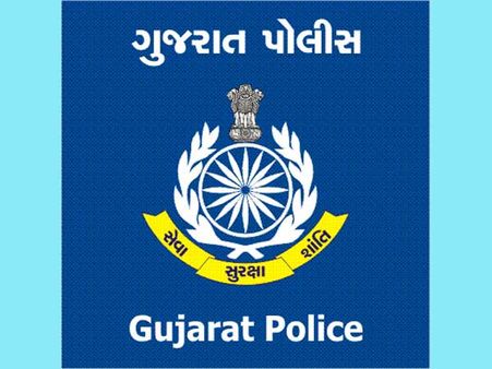 અમદાવાદ પોલીસની અશ્લીલ હરકત-મહિલા આયોગને કરાશે ફરિયાદ