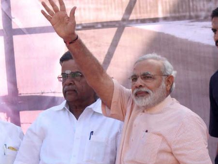 નરેન્દ્ર મોદીએ કોંગ્રેસ અને ભાજપના વિચારોની તુલના કરી નરેન્દ્ર મોદીએ કોંગ્રેસ અને ભાજપના વિચારોની તુલના કરી