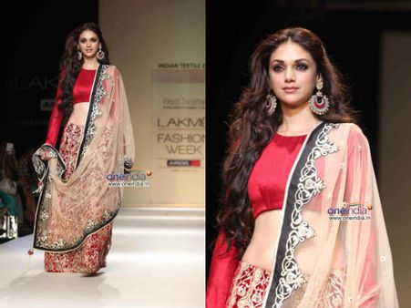 Pics : બિકિની બેબ અદિતી હવે બનશે નાના શહેરની છોકરી!