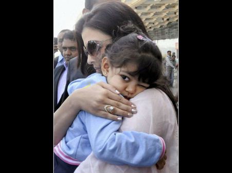 ક્યૂટ આરાધ્યા ક્યૂટ આરાધ્યા