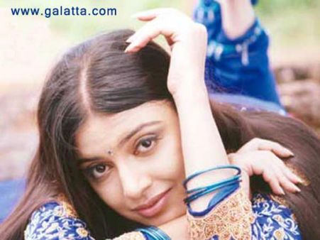 Pics : બહુ સ્માર્ટ અને સ્ટ્રિક્ટ છે ભૂષણ : દિવ્યા