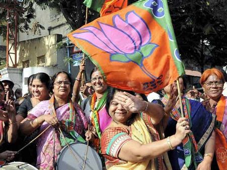 ચાર રાજ્યોમાં કેસરિયો લહેરાયોઃ રાજકોટમાં ઉજવણી