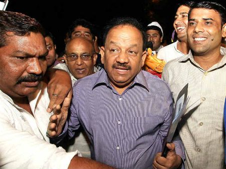 HIV એઇડ્સને રોકવા માટે કોંડોમ નહીં, ભારતીય સંસ્કૃતિનો પ્રચાર જરૂરી: હર્ષવર્ધન