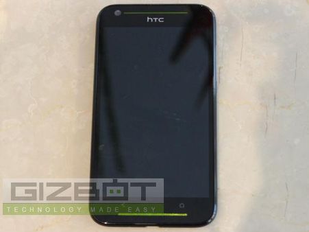 એચટીસી ડિઝાયર 700 ડ્યુએલ સીમ