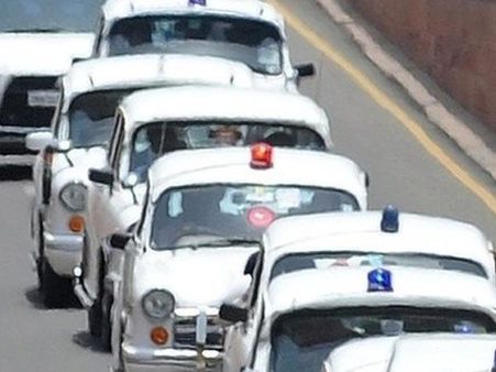 લાલ બત્તી પર મહત્વનો નિર્ણય