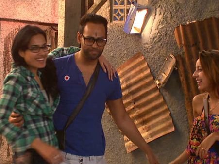 સમજાવતાં