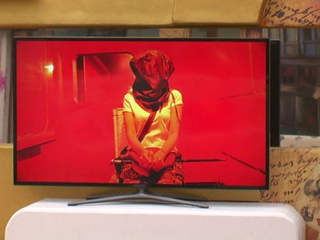 આઇસોલેટેડ રૂમમાં કામ્યા