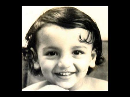 આકર્ષક સ્મિત