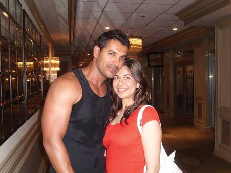 ફૅન સાથે જ્હૉન