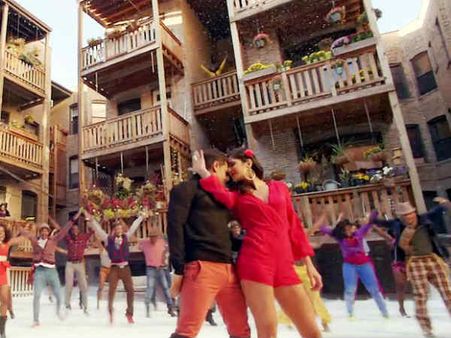 ધૂમ મચા લે...