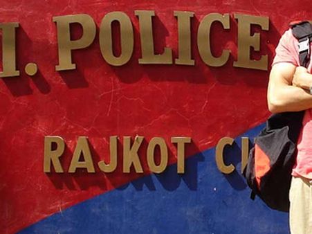 રાજકોટને પહેલા જેવું સલામત શહેર બનાવાશેઃ મોહન ઝા