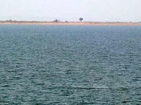 બાંધમાં આવેલો દ્વીપ