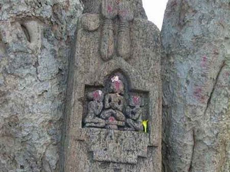 દેવતાઓની કતરણી