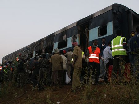 નાંદેડ-બેંગલો એક્સપ્રેસના એસી કોચમાં આગ