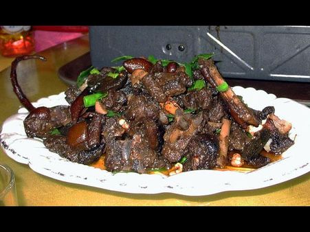 કૂતરાનું માંસ કૂતરાનું માંસ