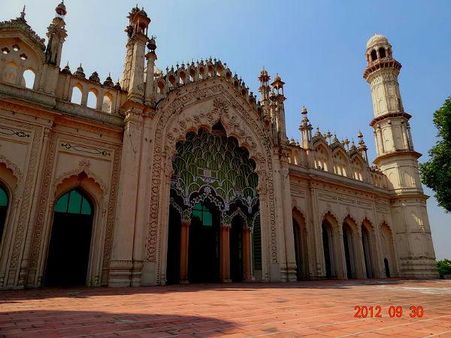 જામા મસ્જિદ લખનઉ