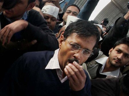 'હરિશ્ચંદ્ર' એવા કેજરીવાલની ઇમાનદારી પર બન્યા જોક્સ