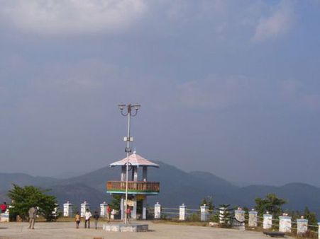 પર્વતીય નજારો