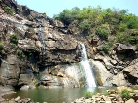 હુંડરુ ફોલનું દ્રશ્ય