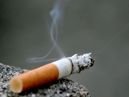 પાન મસાલા, ગુટખા અને સિગરેટ