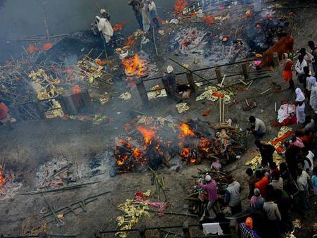 ભારતનું એવુ શહેર જ્યાં બારેમાસ સળગતી રહે છે ચિતા