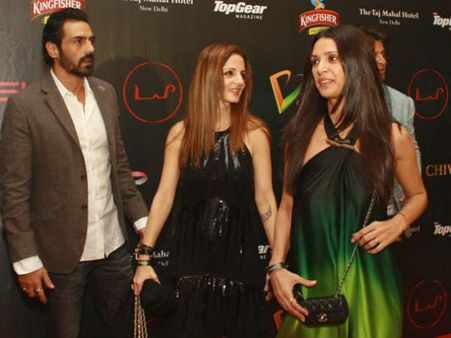 ગાઢ મૈત્રીમાં શંકા