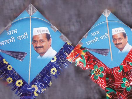 આકાશી યુદ્ધમાં મોદી V/S કેજરીવાલ