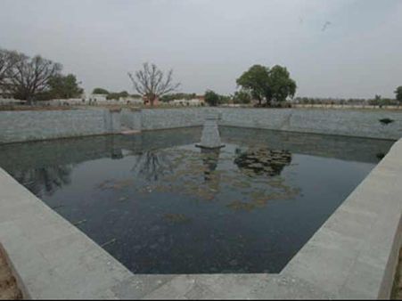 યુદ્ધમાં માર્યો ગયો હસન