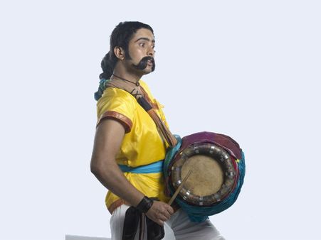 ચિત્રમ્ ફિલ્મથી શરુઆત