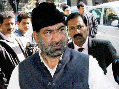 શોએબ ઇકબાલની નારાજગી બાદ કુમાર વિશ્વાસે જાહેરમાં માગી માફી