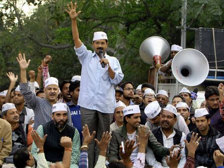 ત્રણ અધિકારીઓ સસ્પેંડ 