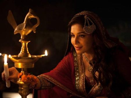 હુશ્નની કદર હોય તો હુશ્નની કદર હોય તો