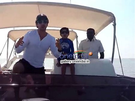 બાળકો સાથે નૌકા પર જન્મ દિવસ ઉજવતો ‘ક્રિશ’