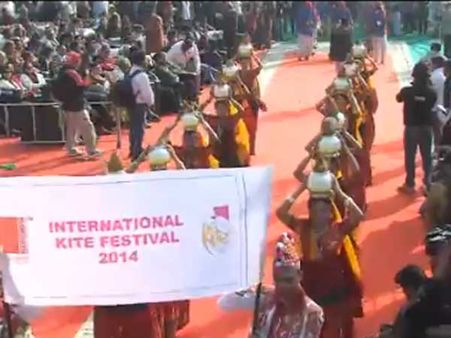 પરેડ યોજાઇ પરેડ યોજાઇ