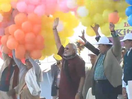 આંતરરાષ્ટ્રીય પતંગ મહોત્સવ 2014નું ઉદઘાટન આંતરરાષ્ટ્રીય પતંગ મહોત્સવ 2014નું ઉદઘાટન