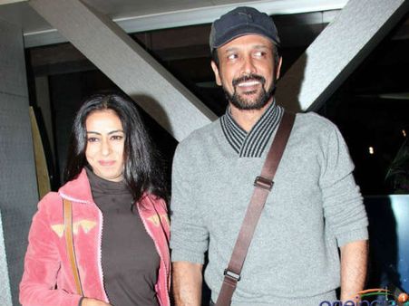 નિવેદિત-કે કે