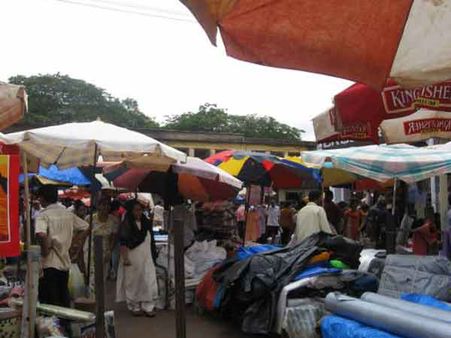 વસ્ત્રોનું વેચાણ