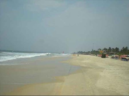 બીચનું શાંત દ્રશ્ય